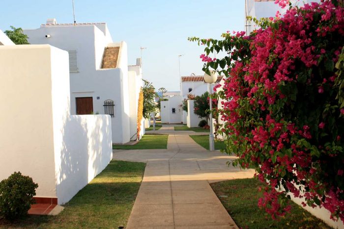 Calle del Pueblo Andaluz Doñana - Olalla López (casa 164)